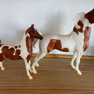 Breyer Chubasco and Caravelle